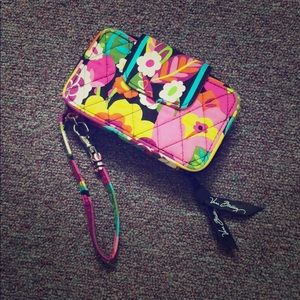 Vera Bradley Smartphone Wristlet